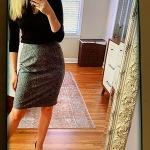 VALENTINO  AUTHENTIC  'OLIVER' SKIRT  SZ 46 (US 6)